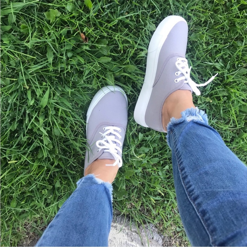 Women’s Gray Classic Canvas Lace Up Low Top Sneakers✨